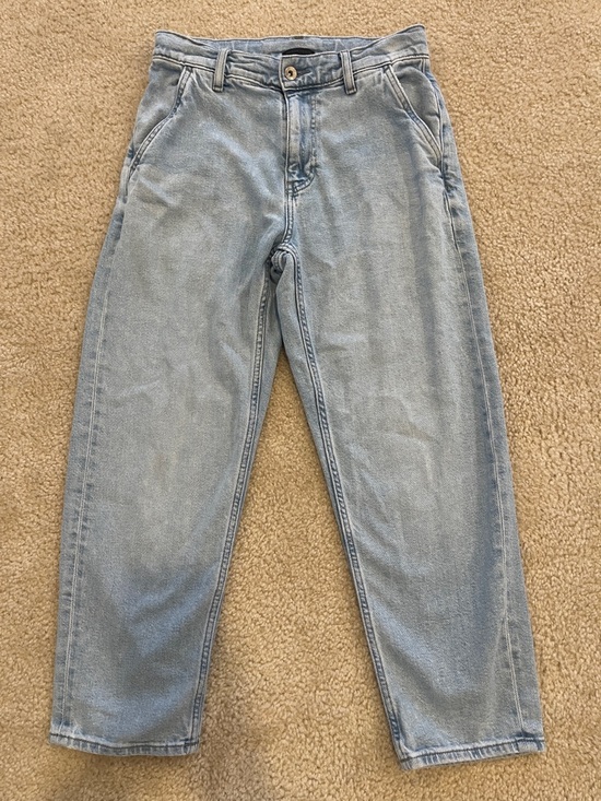 Uniqlo Denim - Uniqlo Light Wash Denim Jeans Size XS (fits 26-28”)